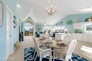 118 Heverly Drive, Emerald Isle, NC 28594 – photo 14: Dining area
