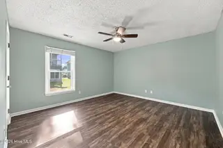 122 W Victoria Court C, Greenville, NC 27834 — 2-bedroom condo in Willoughby Park, Greenville, NC, photo 11 of 13: 21-web-or-mls-BLS_0119_edit