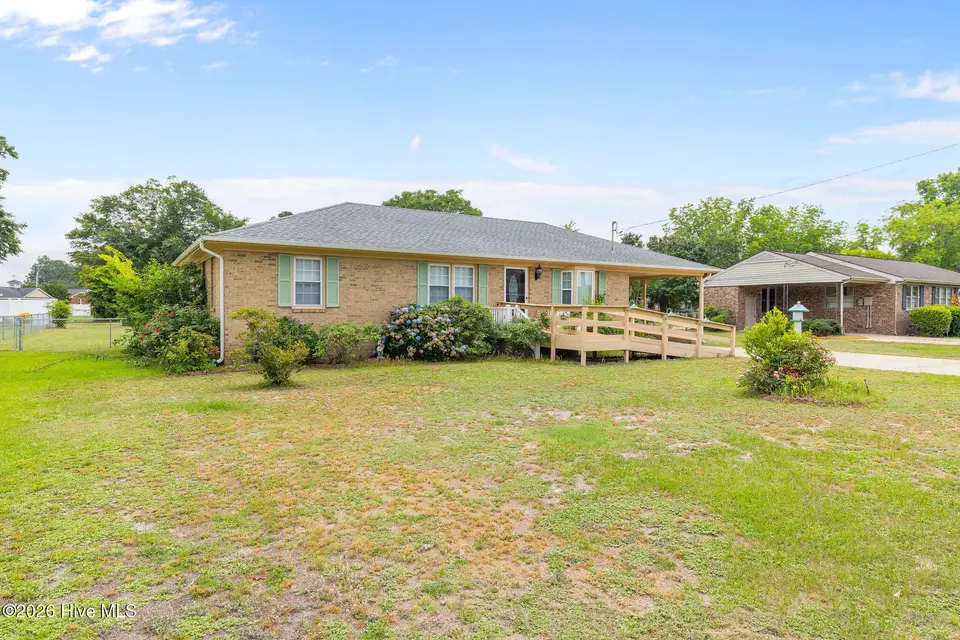 106 Pinewood Drive, Goldsboro, NC 27534 – photo 1 of 24: 5T5A2063