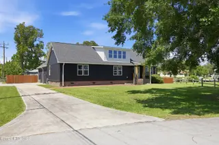 201 Mansfield Parkway, Morehead City, NC 28557 – photo 4: Front