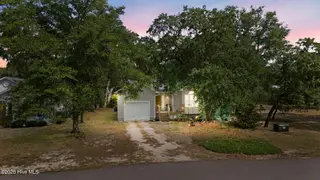 124 NW 8th Street, Oak Island, NC 28465 — 3-bedroom home in Pinners Point, Oak Island, NC, photo 2 of 47: shniderproductions.com-4