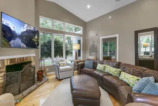 2811 Deerfield Lane N, Wilson, NC 27896 — 5-bedroom home in Deerfield, Wilson, NC, photo 14 of 42: Den 3