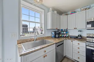 1413 New River Inlet Road, North Topsail Beach, NC 28460 – photo 16: 36-web-or-mls-_RAD1832