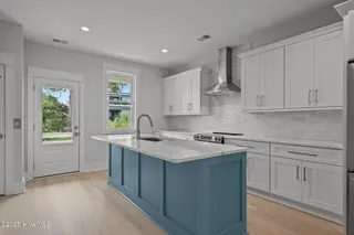 211 Spartanburg Avenue 2, Carolina Beach, NC 28428 – photo 14: 33-web-or-mls-DSC04226
