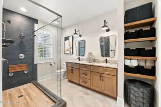 3904 Harkers Way, New Bern, NC 28562 — 2-bedroom townhome in Carolina Colours, New Bern, NC, photo 16 of 35: 27-web-or-mls-DSC_0144_edit