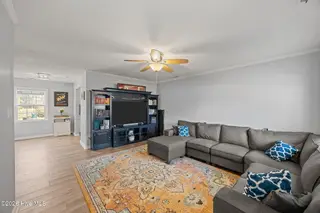 303 Greenbriar Drive, Jacksonville, NC 28546 – photo 8: 6-web-or-mls-303 Greenbriar Dr. 3