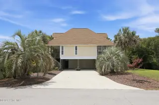 403 Emerald Landing Drive, Emerald Isle, NC 28594 – photo 4: 7-web-or-mls-1S3A9297