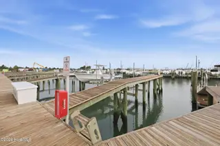 200 Olde Towne Yacht Club Drive 52, Beaufort, NC 28516 – photo 2: 55-web-or-mls-IMG_8464