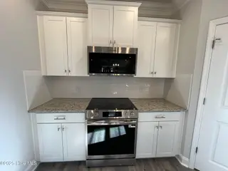1221 Mandevilla Drive SE, Bolivia, NC 28422 – photo 10: Kitchen