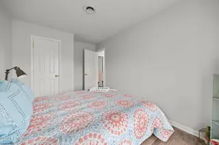 602 Shamrock Drive, Jacksonville, NC 28540 – photo 23: 12-web-or-mls-602 Shamrock Dr. 16