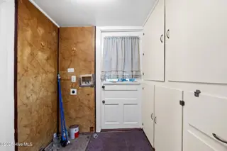 111 Meares Street, Wilmington, NC 28401 – photo 20: Laundry