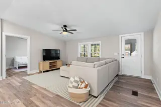 1936 Ocean Haven Road SW, Ocean Isle Beach, NC 28469 – photo 11: 24-web-or-mls-Cammediallc.com (38 of 51)