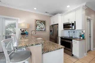 104 S 3rd Street J1 & Slip #55 Atlantic Harbour, Morehead City, NC 28557 – photo 10: Kitchen