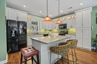 641 Edgewood Avenue, Newport, NC 28570 — 4-bedroom home in Gracelyn Park East, Newport, NC, photo 15 of 57: Kitchen