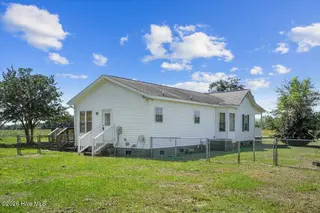 915 Mark Herring Road, Seven Springs, NC 28578 — 3-bedroom home, Seven Springs, NC, photo 6 of 35: 11-915 Mark Herring Rd-11