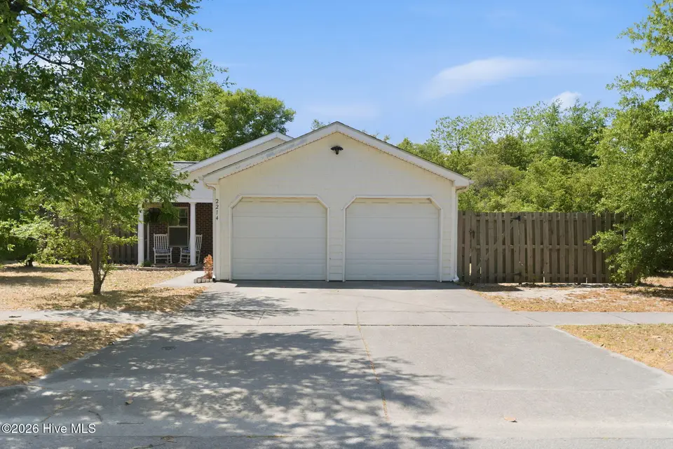 2214 Jefferson Street, Wilmington, NC 28401 – photo 1 of 40: 3-web-or-mls-dsc08562