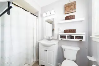 322 Longstreet Drive, Wilmington, NC 28412 – photo 19: 322LongstreetInteriors11