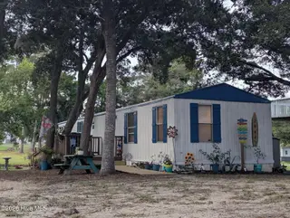 2882 Six Pence Drive SW, Supply, NC 28462 — 2-bedroom manufactured home in Buccaneer Hills, Supply, NC, photo 6 of 33