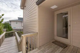 111 Dogwood Circle, Pine Knoll Shores, NC 28512 – photo 14: Front entrance