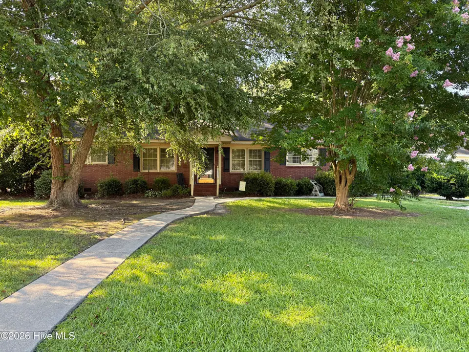 1202 Ruffin Terrace, Kinston, NC 28504 – photo 1 of 27: Main