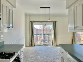 212 Middle Street 303, New Bern, NC 28560 – photo 5: IMG_7496