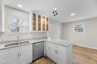 711 Ann Street, Wilmington, NC 28401 – photo 19: 26_kitchen