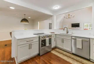 140 Love Thirty Lane, Pinehurst, NC 28374 — 3-bedroom townhome in Lawn and Tennis, Pinehurst, NC, photo 11 of 28: 260926-140Love30Lane-5095