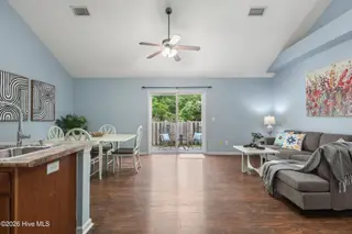 117 Lincoln Place Circle, Leland, NC 28451 – photo 6: Vaulted ceiling