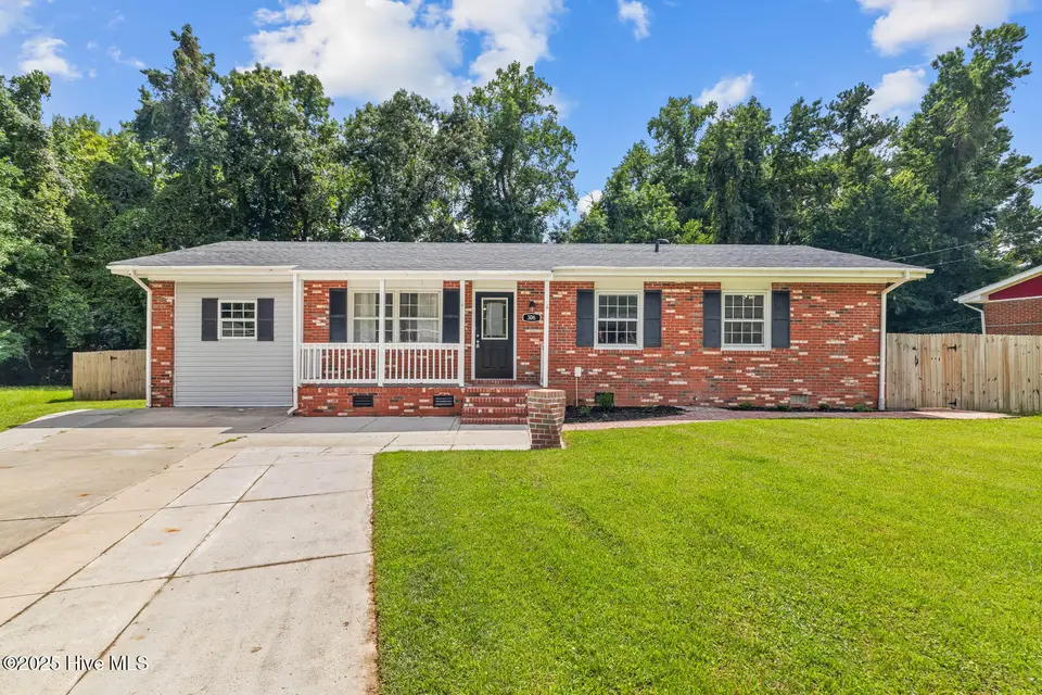 306 Sheffield Road, Jacksonville, NC 28546 – photo 1 of 43: 1