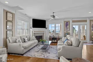 546 Cannonsgate Drive, Newport, NC 28570 – photo 4: 19-web-or-mls-1S3A9542