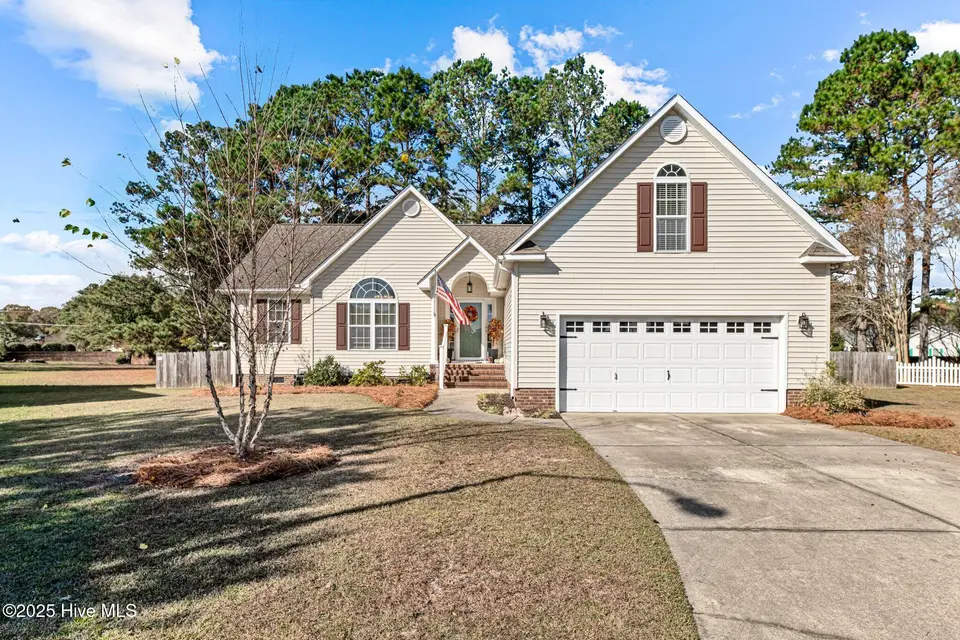 114 Iverson Lane, New Bern, NC 28562 – photo 1 of 31: 1-web-or-mls-DSC_5463