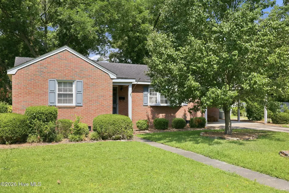 3284 N Walnut Street, Farmville, NC 27828 – photo 1 of 50: Front