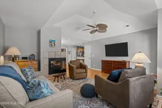 7816 Cypress Island Drive, Wilmington, NC 28412 — 3-bedroom home in Cypress Island, Wilmington, NC, photo 6 of 57: 18-web-or-mls-DSC08323