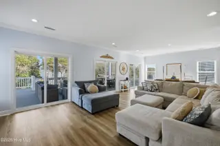 1617 S Shore Drive, Surf City, NC 28445 – photo 12: 16_1617_s_shore_dr_016