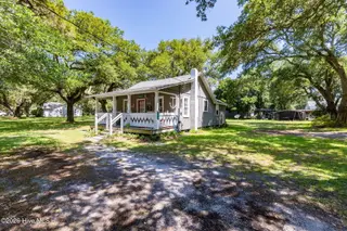 493 Island Road, Harkers Island, NC 28531 – photo 3: Front