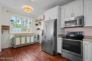 4509 Pine Hollow Drive, Wilmington, NC 28412 – photo 12: 32-web-or-mls-DSC00534