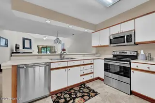 6106 Inland Greens Drive, Wilmington, NC 28405 – photo 7: img_7722