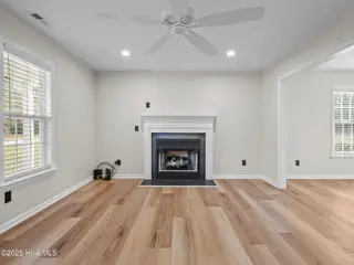 250 Star Hill Drive, Cape Carteret, NC 28584 – photo 8: Living Room