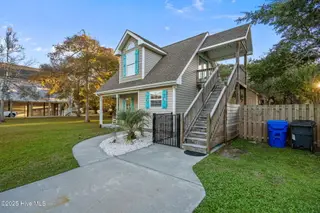 114 NE 50th Street, Oak Island, NC 28465 – photo 3: 14-web-or-mls-DSC04072