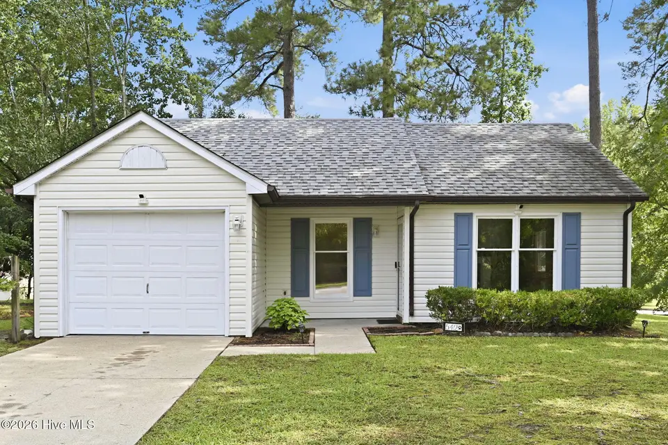 542 Shadowridge Road, Jacksonville, NC 28546 – photo 1 of 35