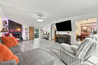 727 Ball Road, Washington, NC 27889 — 3-bedroom manufactured home, Washington, NC, photo 14 of 52: 24-web-or-mls-IMG_0009