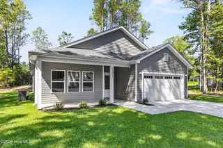 121 Neck Road SE, Bolivia, NC 28422 — 3-bedroom home, Bolivia, NC, photo 4 of 50