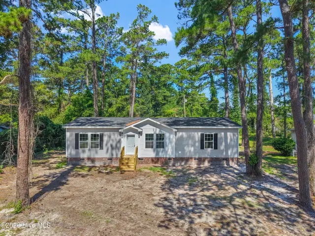 1869 Mission Hills Drive, Wilmington, NC 28405