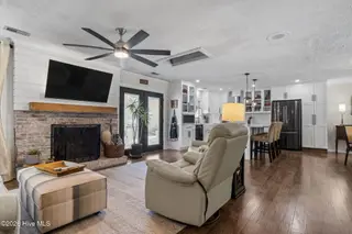 213 Pensacola Avenue, Morehead City, NC 28557 – photo 16: Living Room & Kitchen