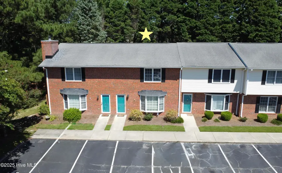 2700 Thackery Road 35, Greenville, NC 27858 – photo 1 of 1: unit 35