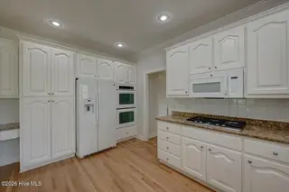 606 Taberna Circle, New Bern, NC 28562 – photo 19: 35-606_Taberna_Cir-35