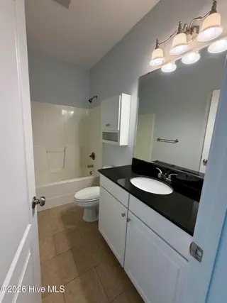 123 Covil Avenue Unit 201, Wilmington, NC 28403 – photo 16: Bathroom 2