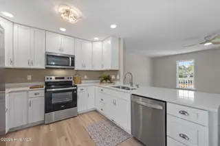 106 Dolphin Drive, Hampstead, NC 28443 — 3-bedroom home in Hideaway Shores, Hampstead, NC, photo 14 of 57