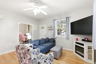 209 Mcrae Street, Wilmington, NC 28401 – photo 13: 03living2