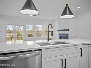 293 E Ivybridge Drive, Hubert, NC 28539 – photo 15: Kitchen